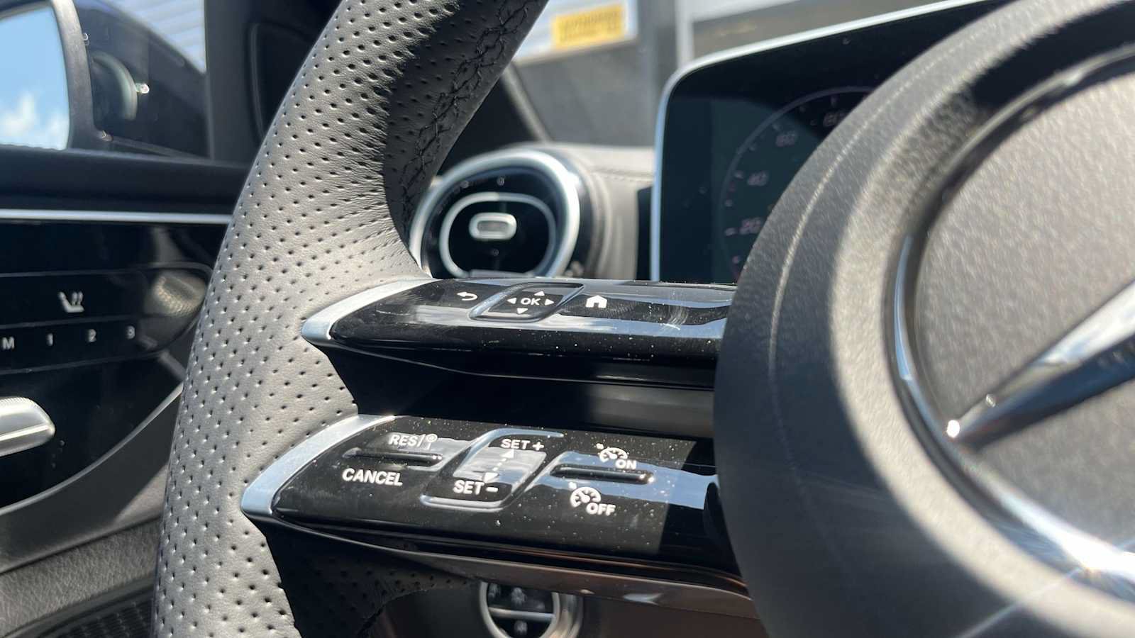 New 2026 Mercedes-Benz C 300 4MATIC Sedan image 39