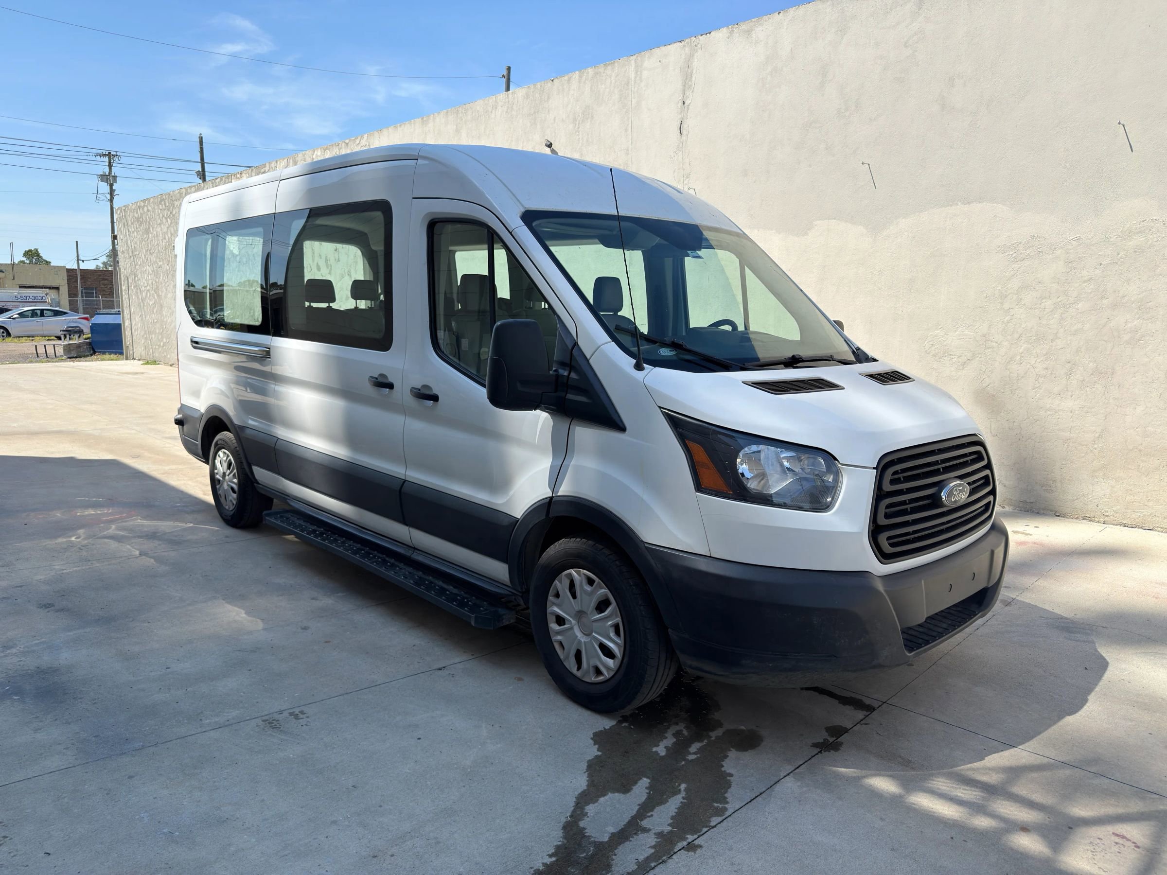 Used 2019 Ford Transit 350 XL RWD image 1