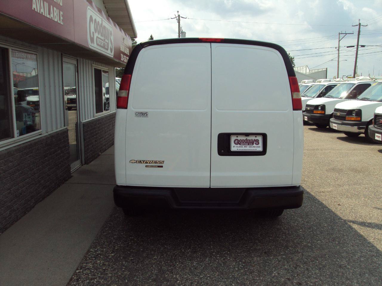 Used 2012 Chevrolet Express 1500 AWD w/ Power Package image 6
