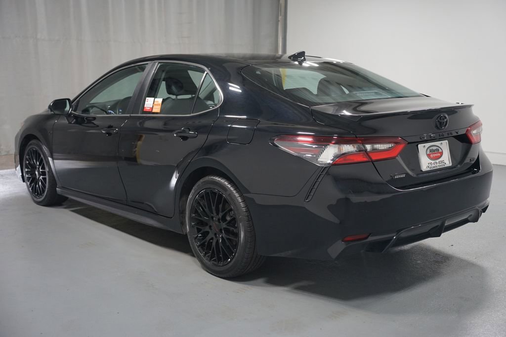 Used 2024 Toyota Camry SE image 6