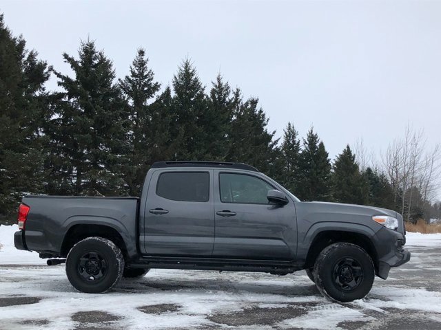 Used 2023 Toyota Tacoma SR image 22