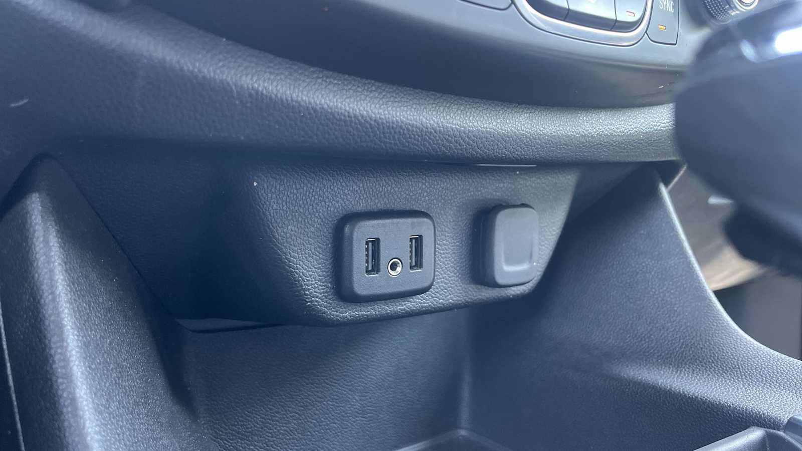Used 2019 Chevrolet Traverse LS FWD image 46
