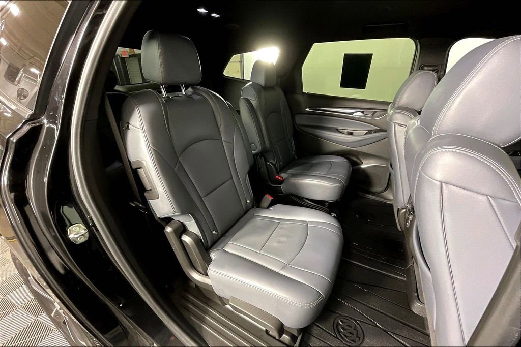 Used 2022 Buick Enclave Essence w/ Sport Touring Edition image 37
