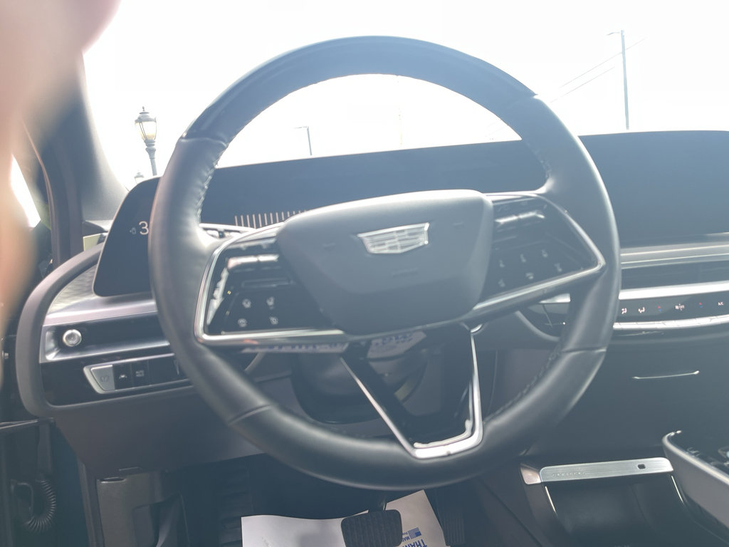 Used 2025 Cadillac Lyriq Luxury w/ LPO, Floor Liner Package AWD/4WD image 18