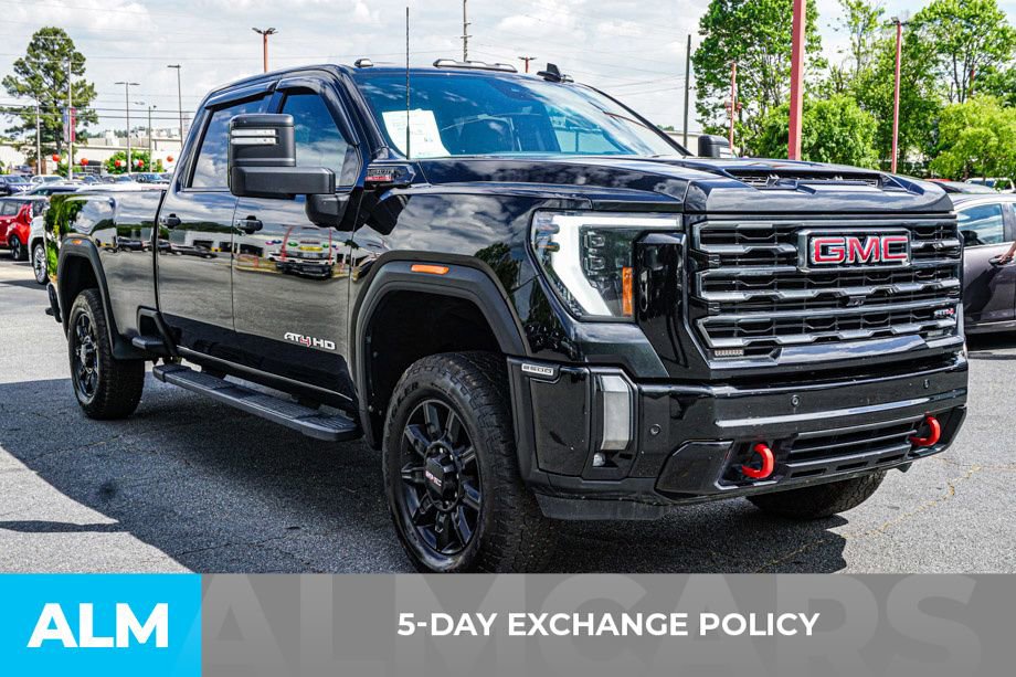 Used 2024 GMC Sierra 2500 AT4 w/ Technology Package AWD/4WD image 4