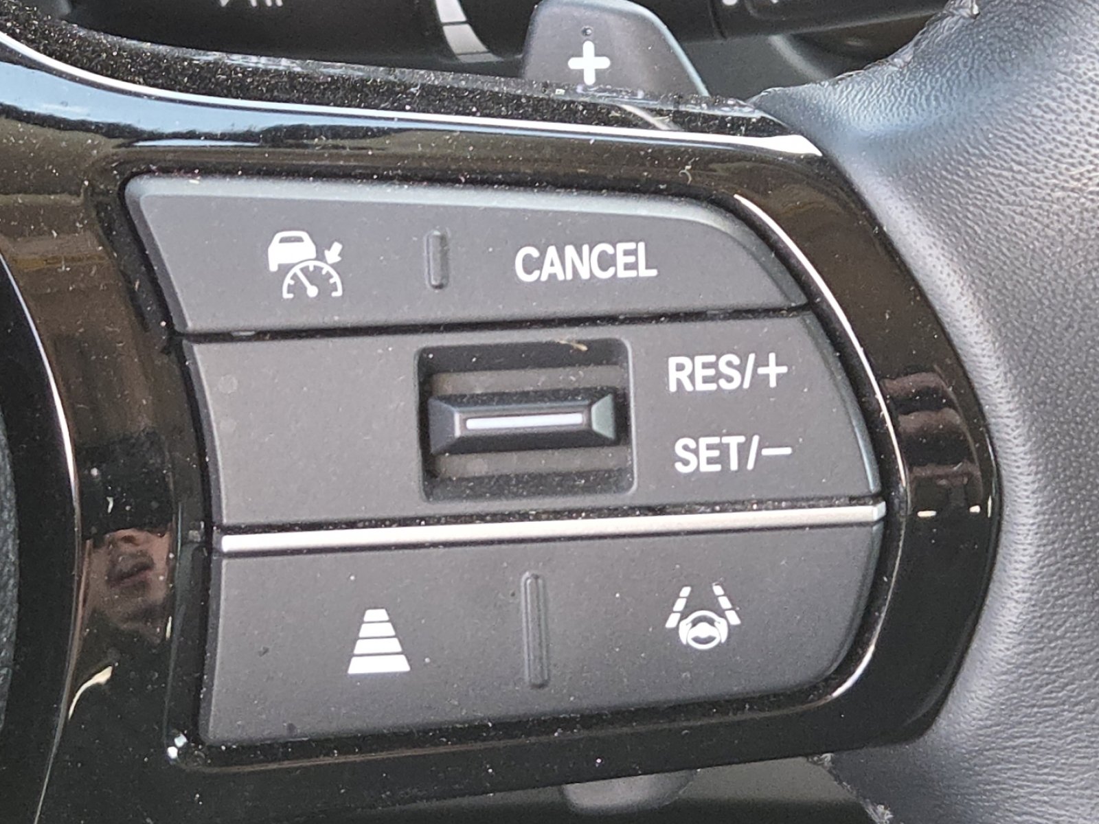 Used 2025 Honda Pilot Touring image 12