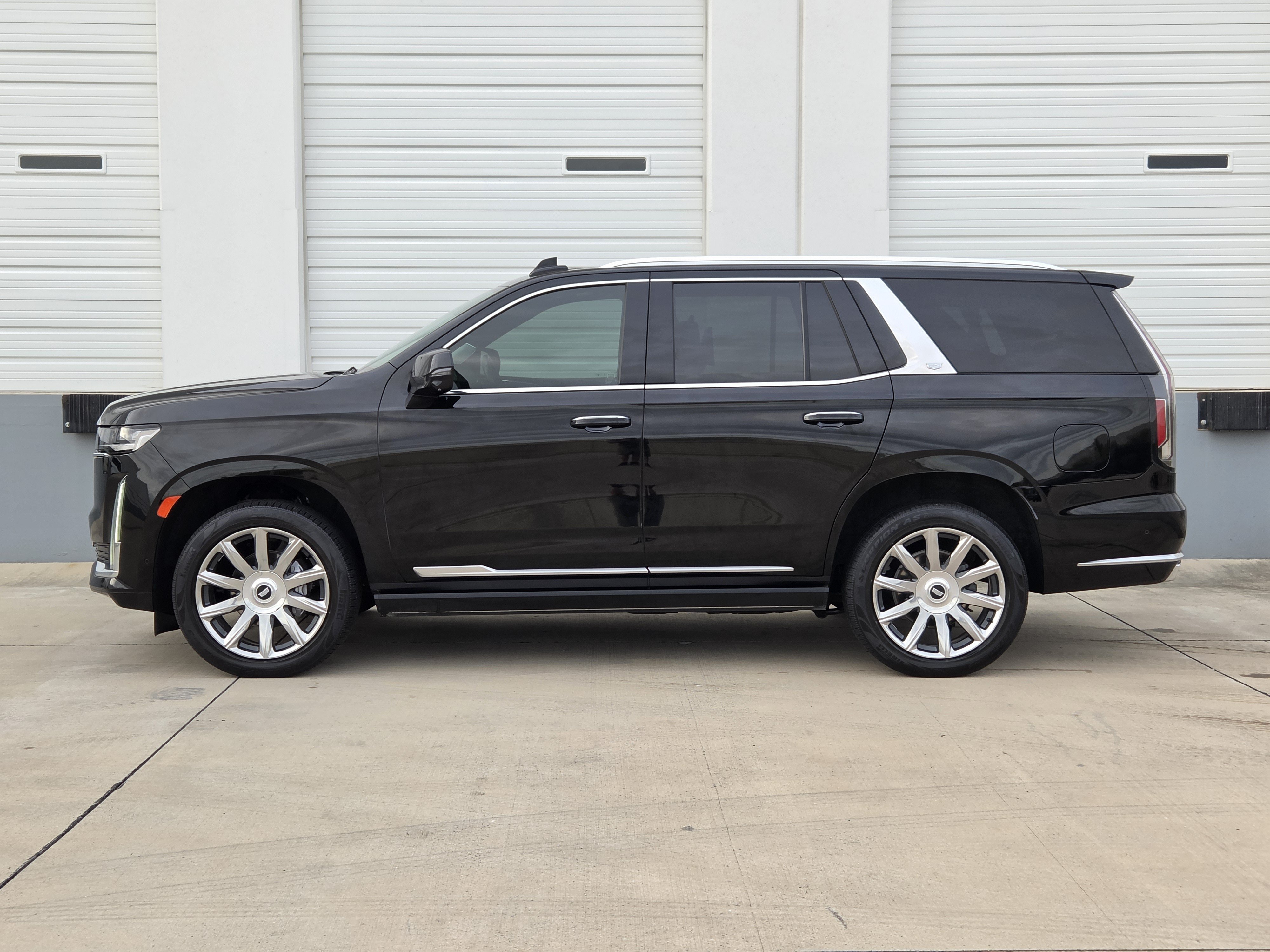 Used 2021 Cadillac Escalade Premium Luxury Platinum AWD/4WD image 3