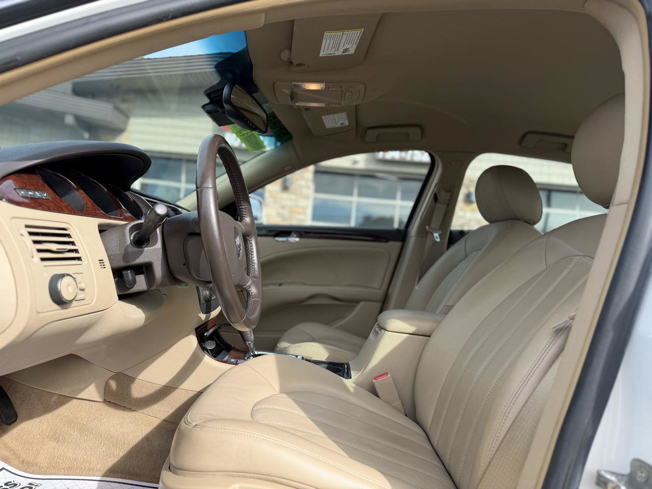 Used 2011 Buick Lucerne CXL FWD image 12
