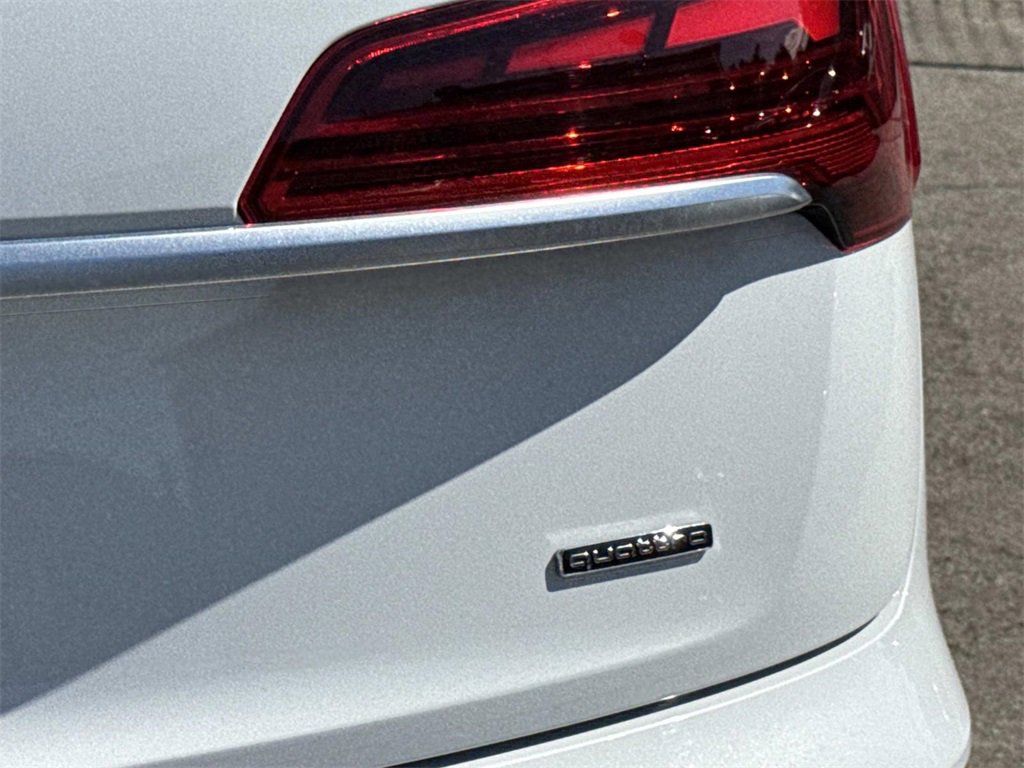 Used 2022 Audi Q5 2.0T Premium Plus w/ Premium Plus Package image 7