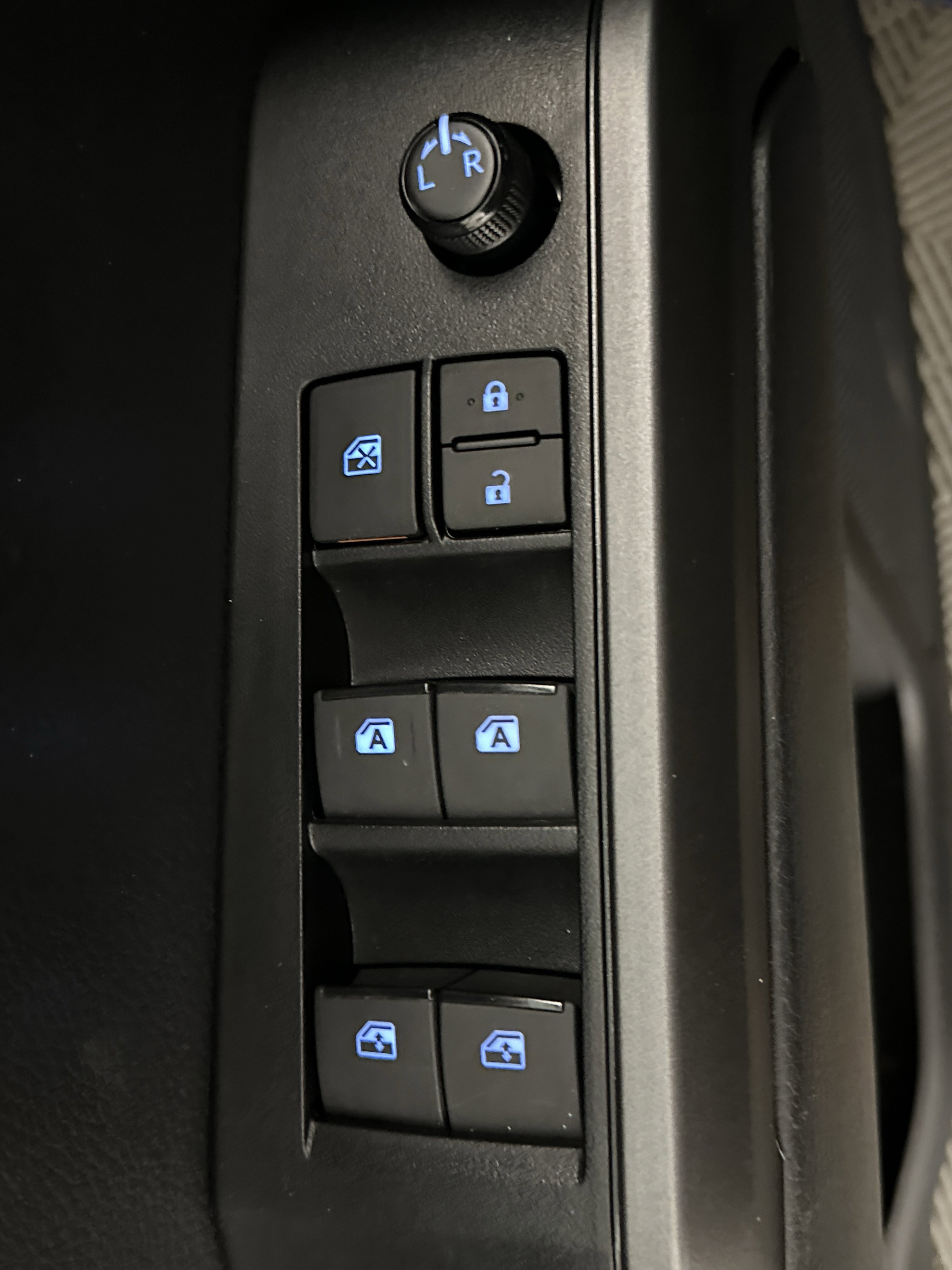 Used 2023 Toyota Tacoma TRD Sport image 32