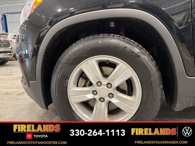 Used 2018 Chevrolet Trax LT w/ LT Convenience Package image 11