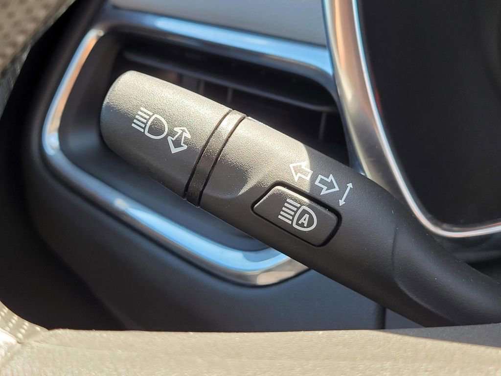 Used 2022 Chevrolet Equinox LS image 34