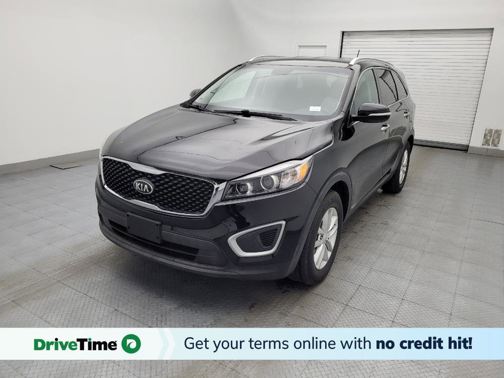 Used 2017 Kia Sorento LX image 1