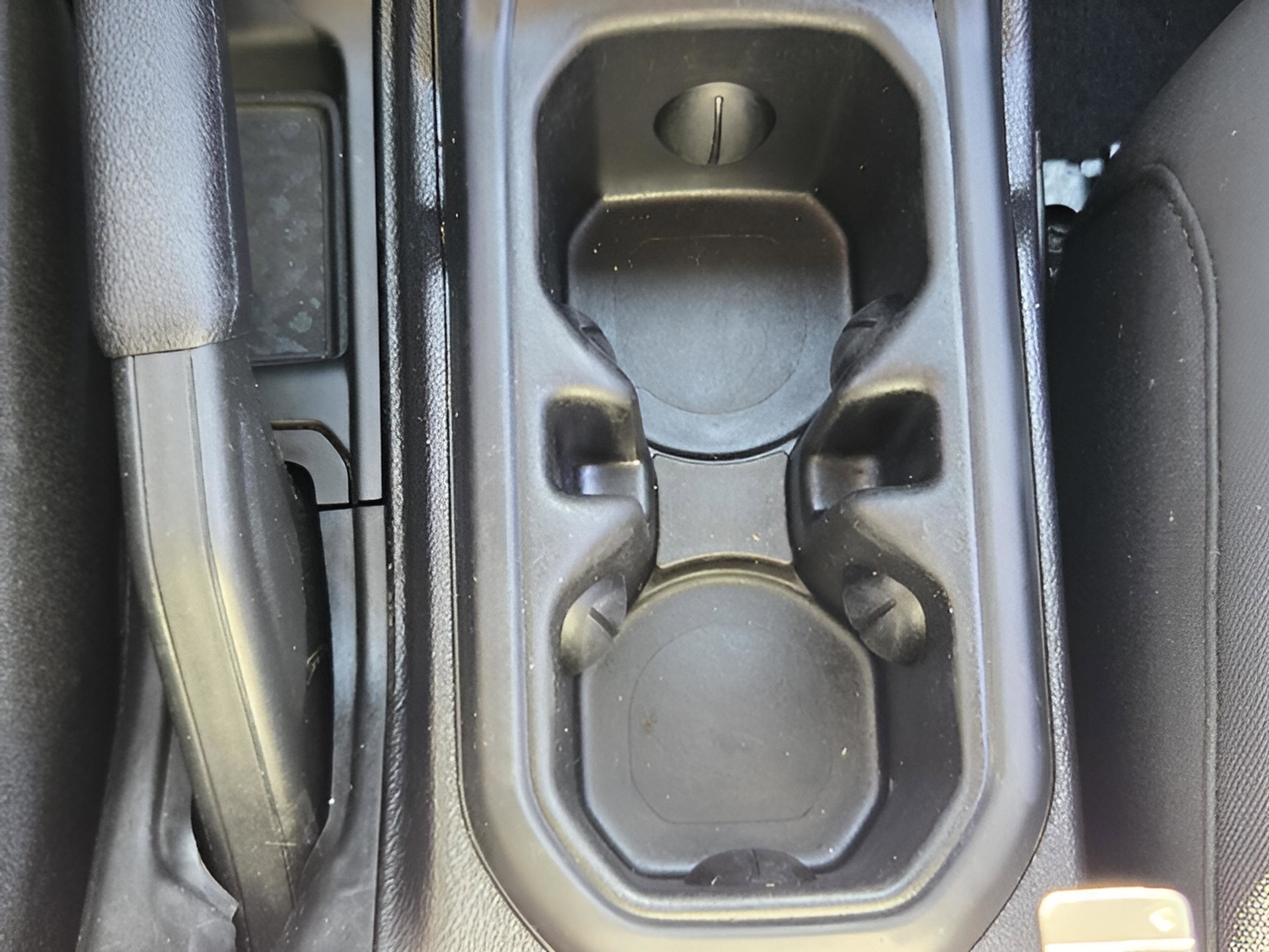 Used 2020 Jeep Wrangler Unlimited Sahara image 15