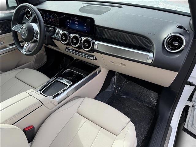 Used 2025 Mercedes-Benz GLB 250 4MATIC image 21