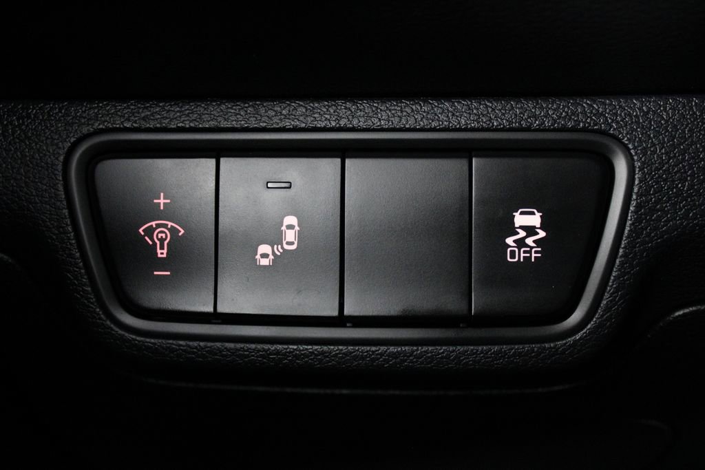 Used 2023 Kia Forte LXS w/ LXS Technology Package image 22