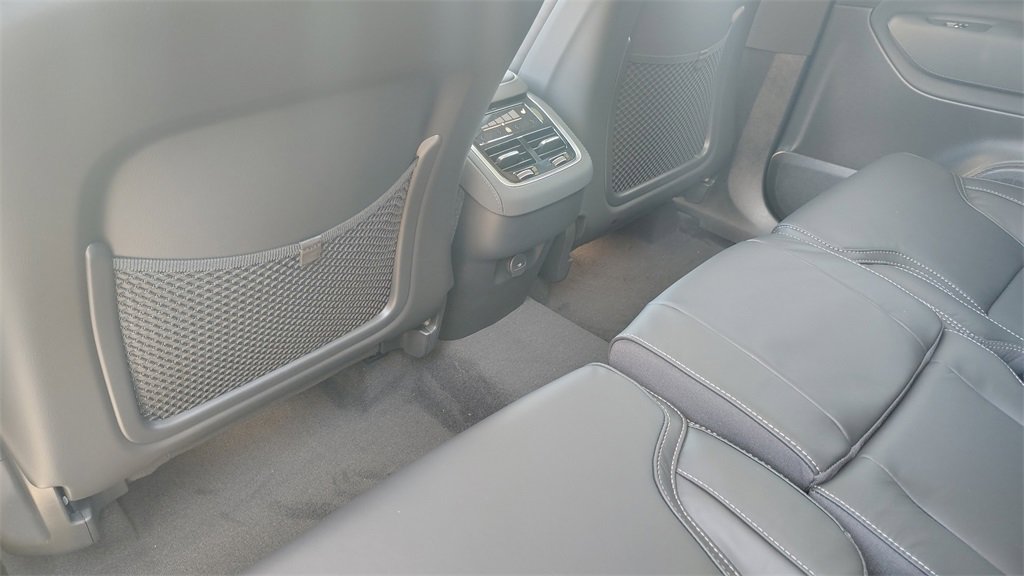 New 2026 Volvo XC90 B6 Ultra image 30