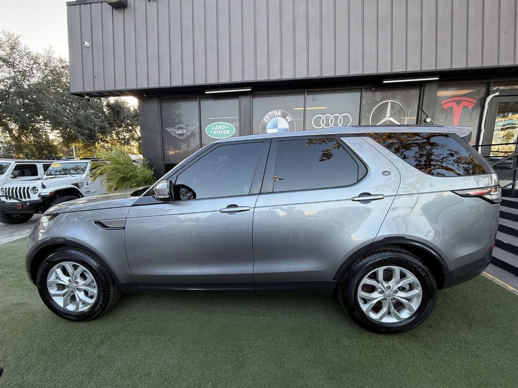 Used 2020 Land Rover Discovery SE AWD/4WD image 7