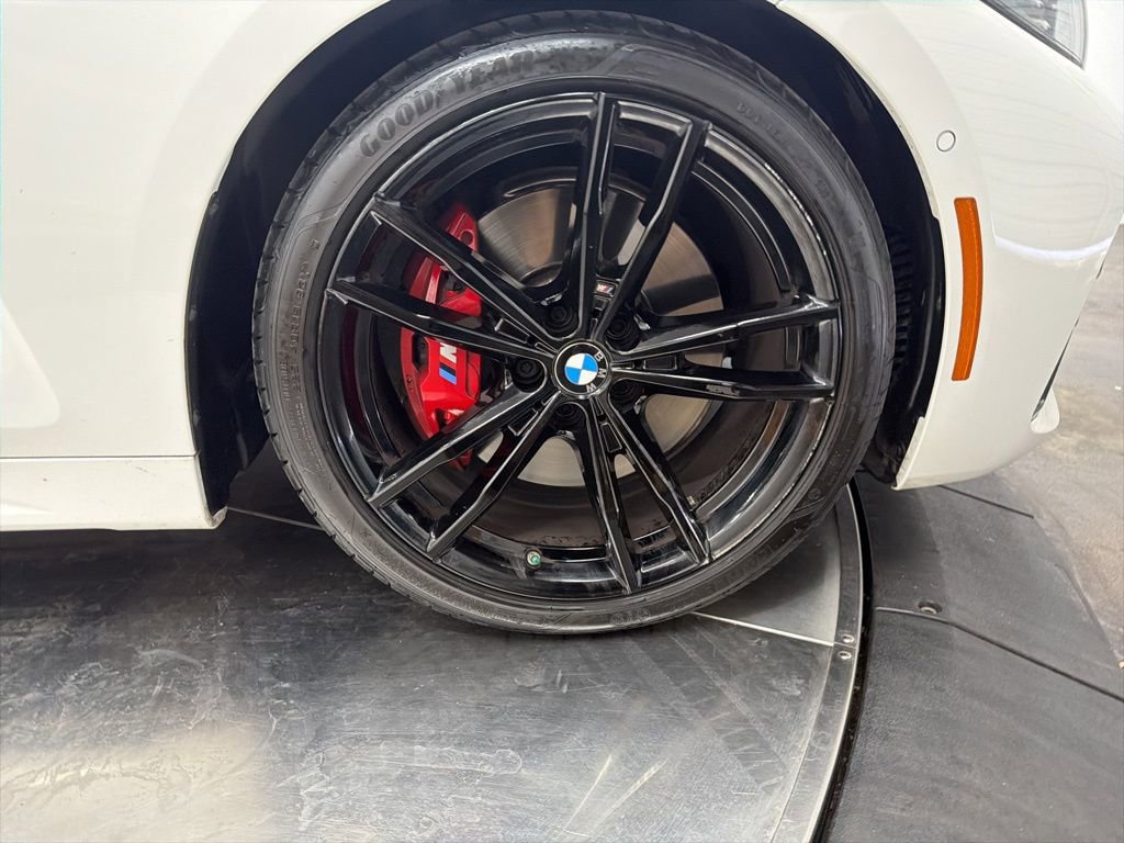 Used 2023 BMW M440i M440i w/ Premium Package image 9