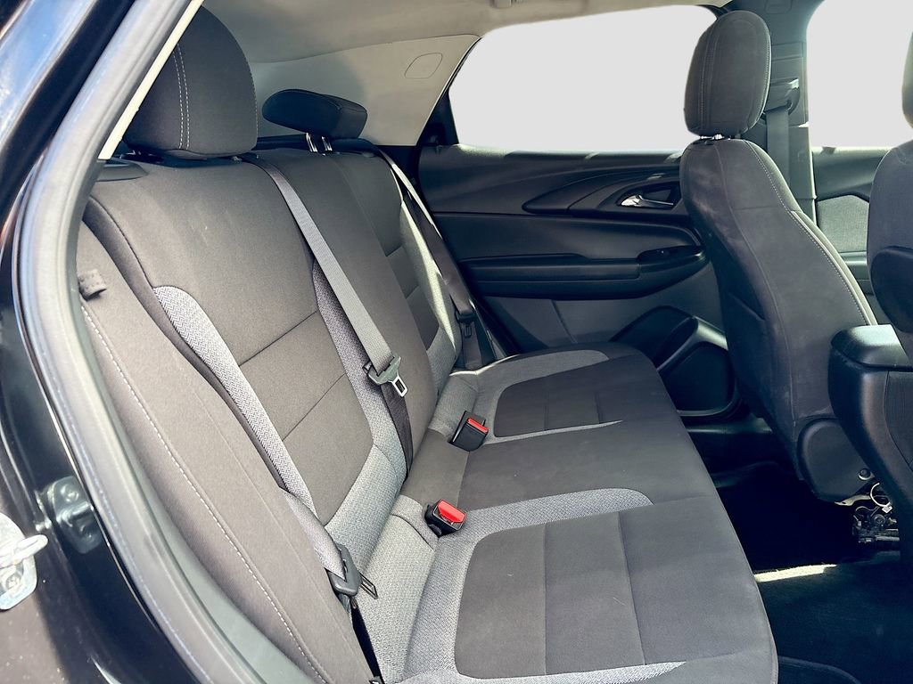 Used 2022 Chevrolet TrailBlazer LT w/ Driver Confidence Package image 25