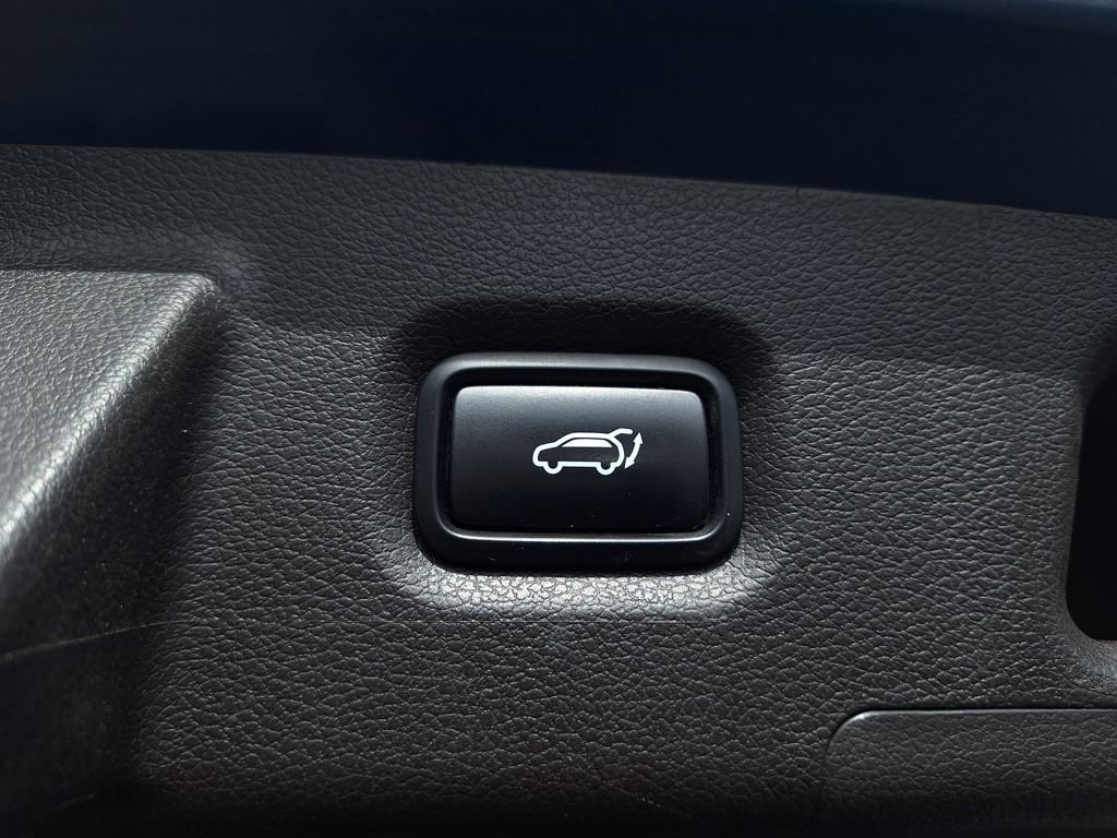 Used 2020 Hyundai Santa Fe Limited w/ Cargo Package FWD image 33