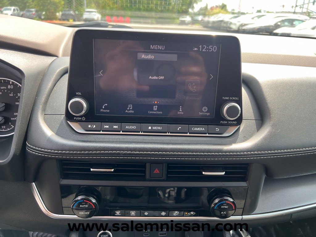 Used 2023 Nissan Rogue SV AWD/4WD image 11
