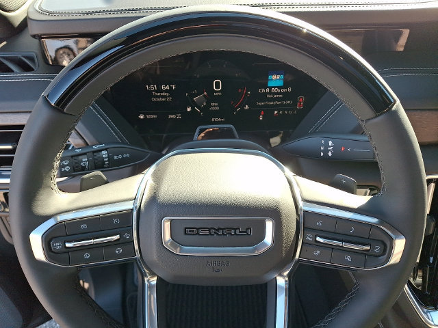 Used 2025 GMC Yukon Denali Ultimate AWD/4WD image 4