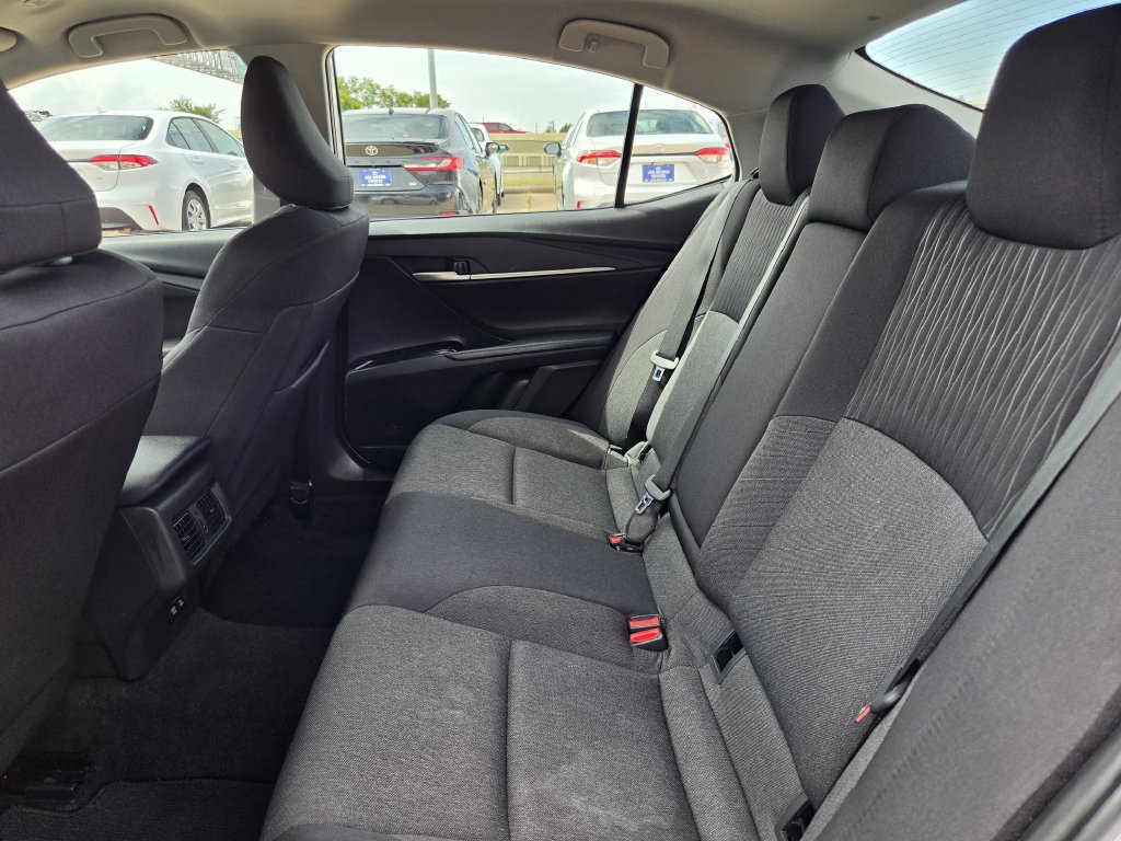 Used 2025 Toyota Camry LE FWD image 28