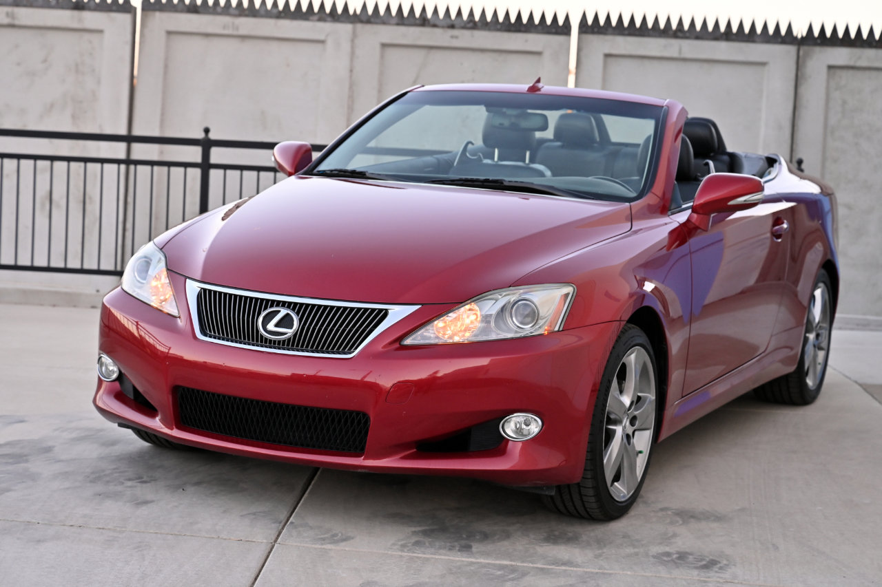 Used 2010 Lexus IS 250C RWD image 12