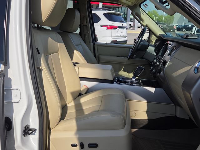Used 2017 Ford Expedition Limited w/ Equipment Group 301A AWD/4WD image 16