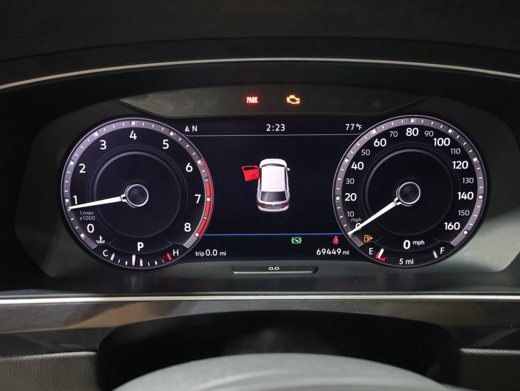 Used 2019 Volkswagen Tiguan SEL AWD/4WD image 39