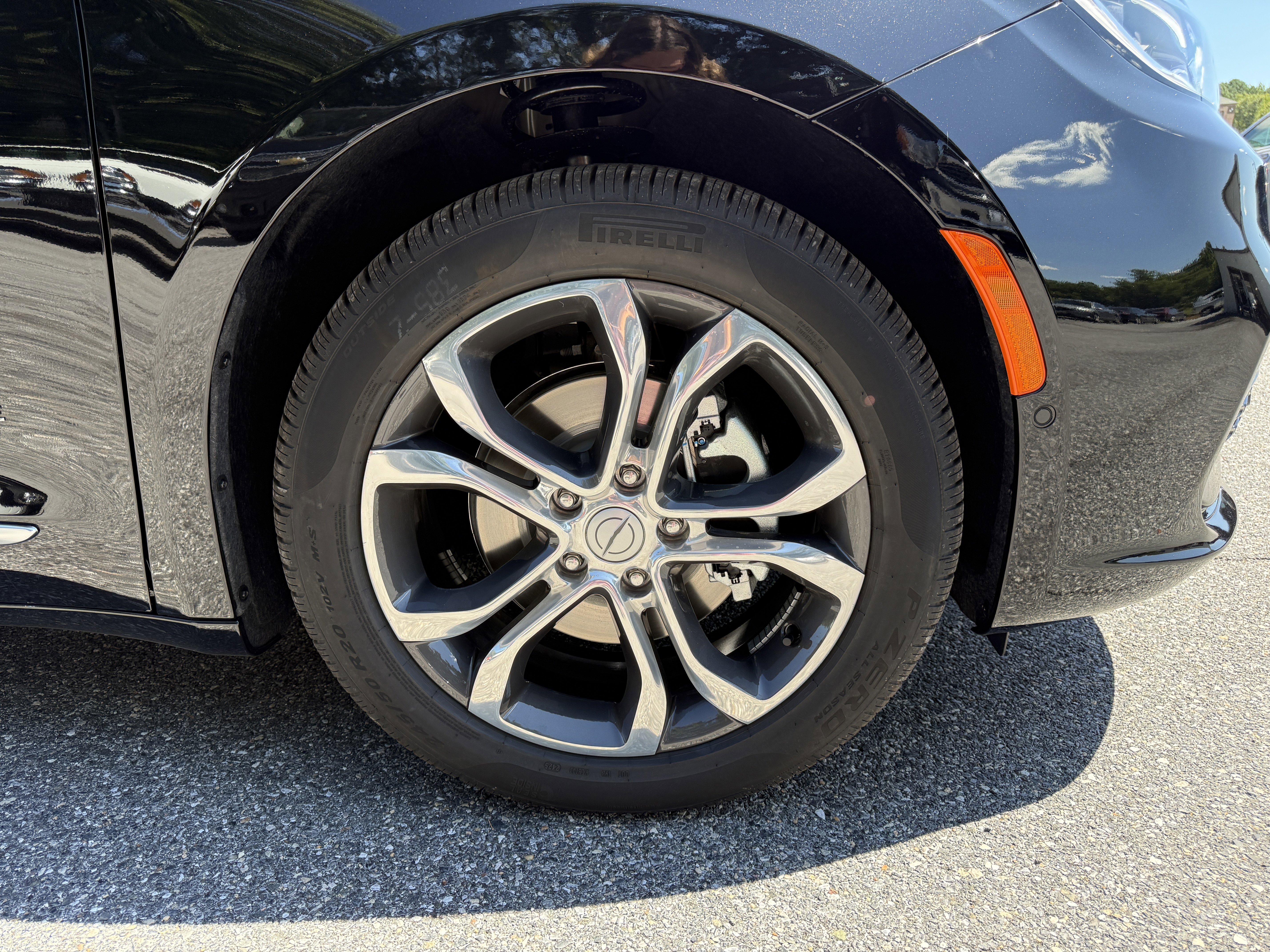 New 2026 Chrysler Pacifica Pinnacle image 10