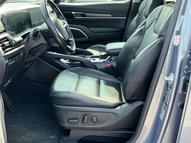 Used 2025 Kia Telluride S AWD/4WD image 13