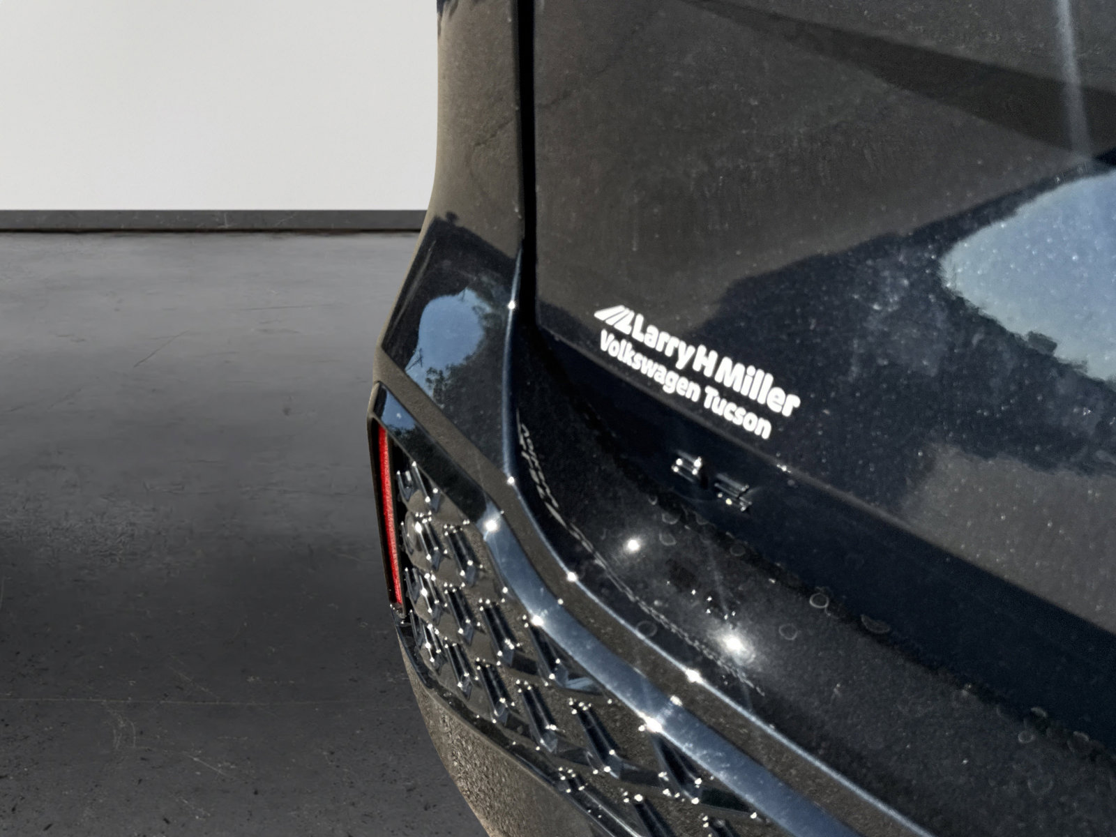 New 2026 Volkswagen Tiguan SE R-Line image 6