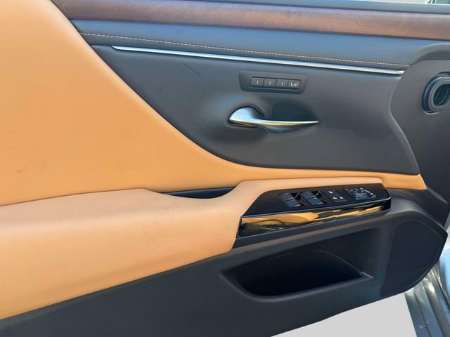 Certified 2023 Lexus ES 350 w/ Premium Package image 21