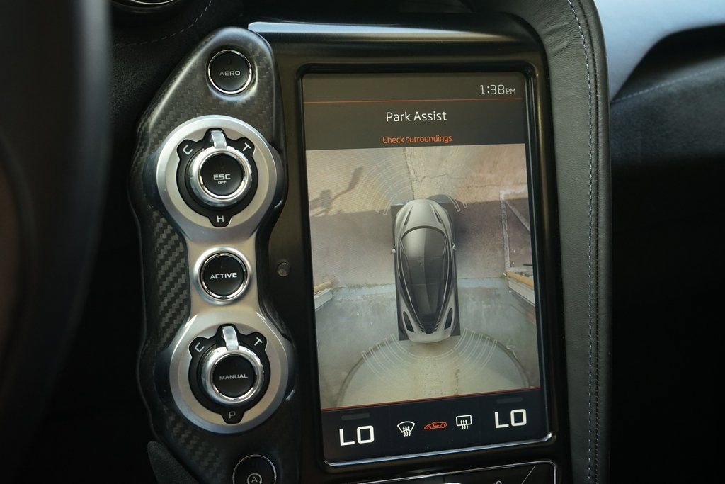 Used 2020 McLaren 720S Spider image 24