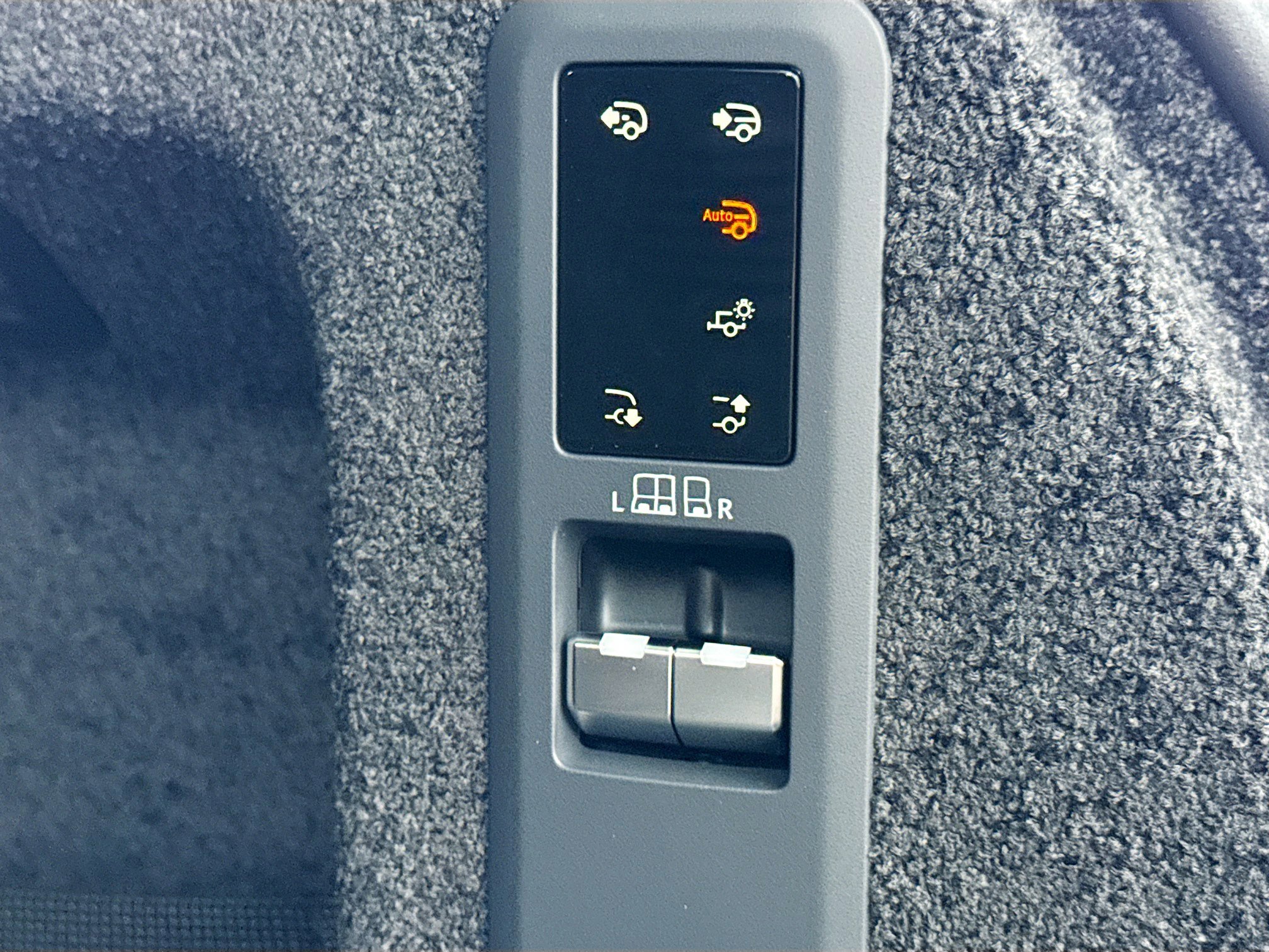 New 2026 Land Rover Range Rover Autobiography image 12