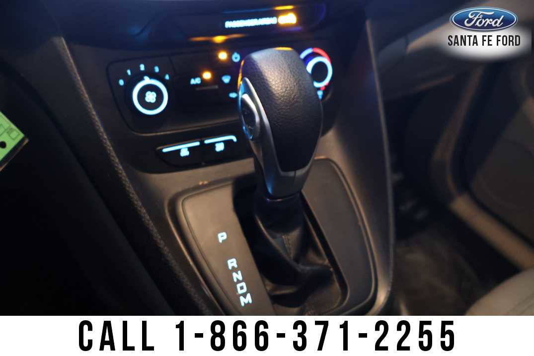 Used 2021 Ford Transit Connect XLT image 24