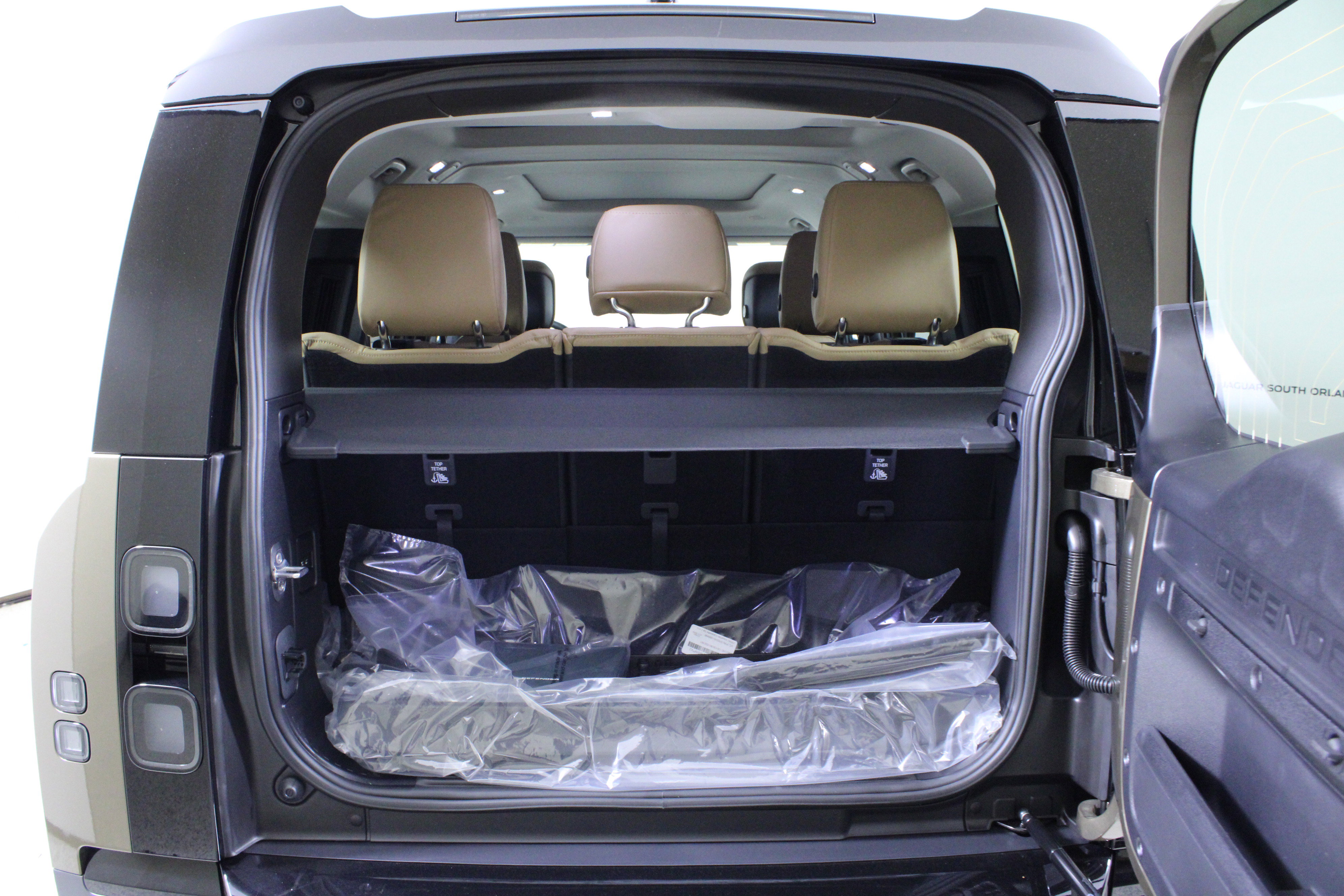 New 2026 Land Rover Defender 130 S image 9