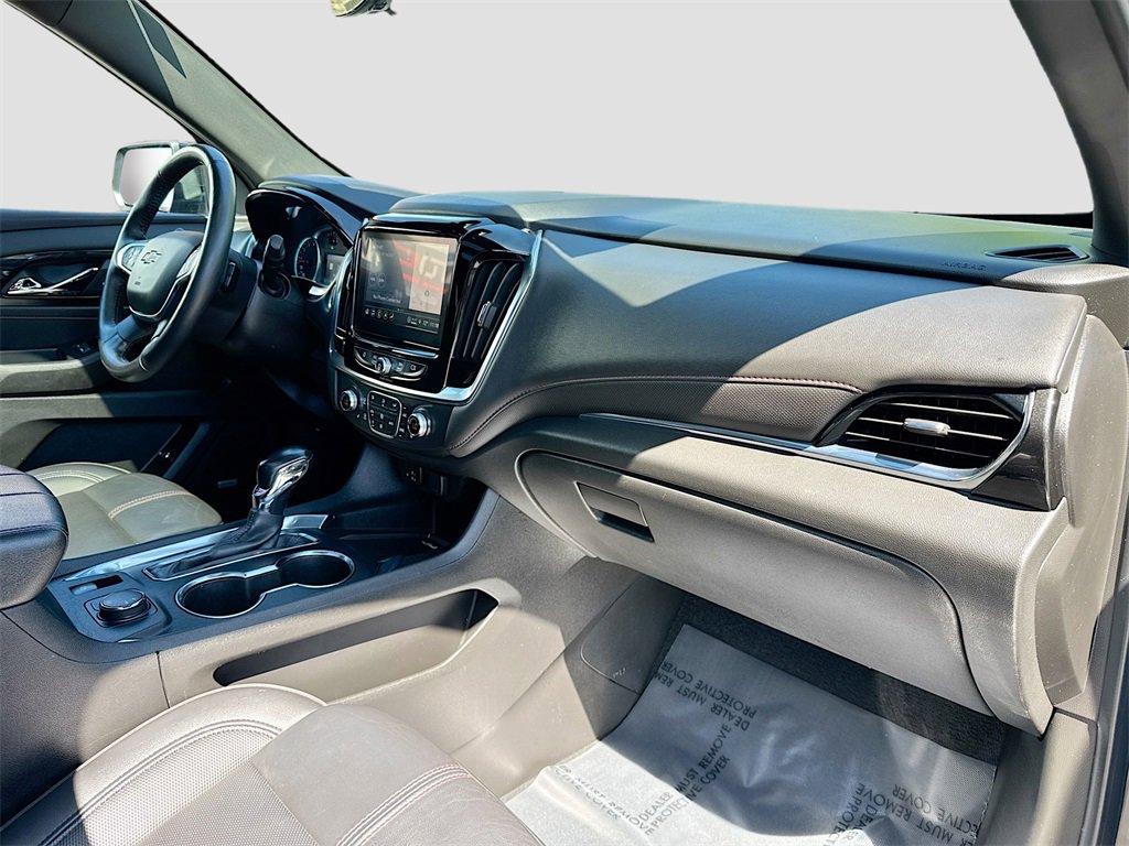 Used 2022 Chevrolet Traverse RS image 32