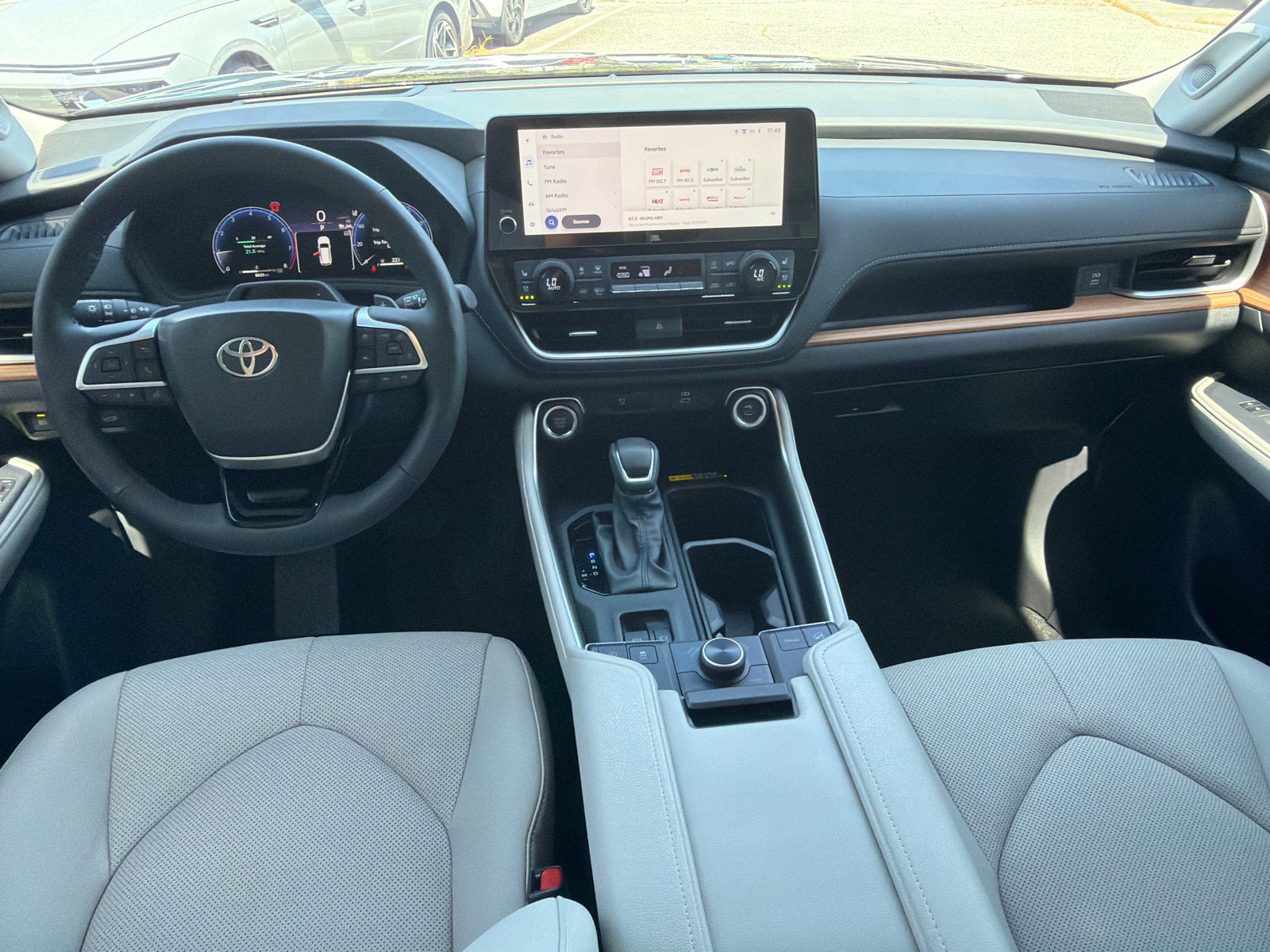 Used 2026 Toyota Grand Highlander AWD image 23