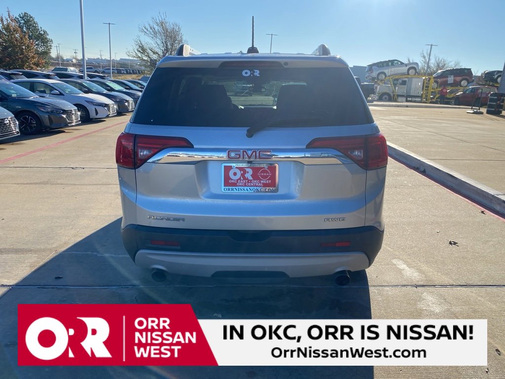 Used 2017 GMC Acadia SLT w/ LPO, Cargo Package image 4