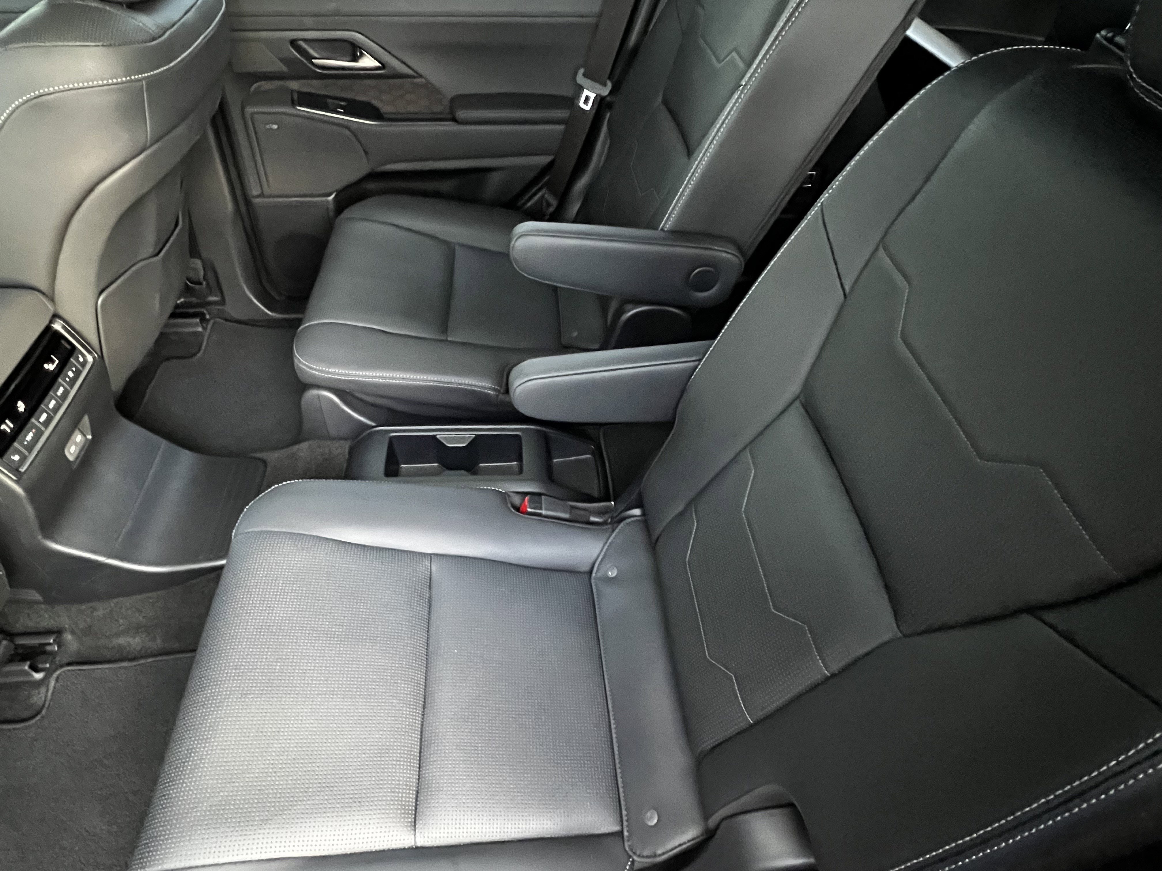 Certified 2024 Lexus GX 550 w/ Accessory Package (31) image 31