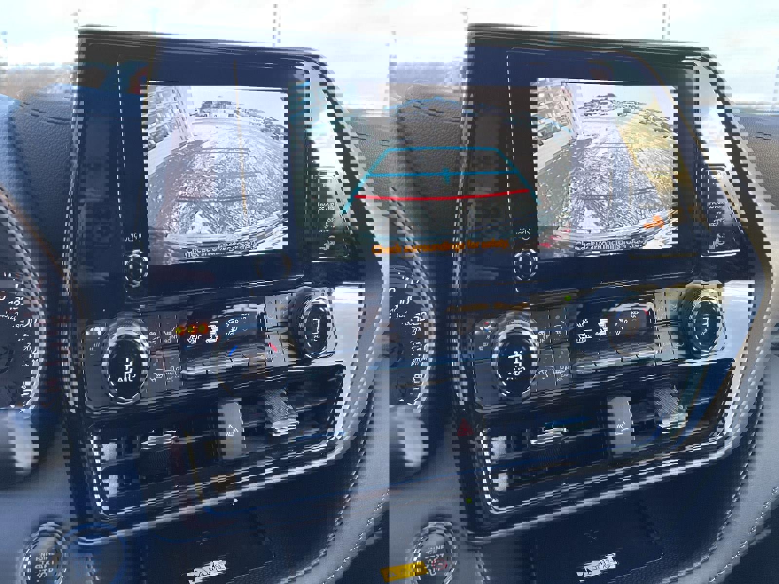 Certified 2023 Toyota Highlander XLE image 6