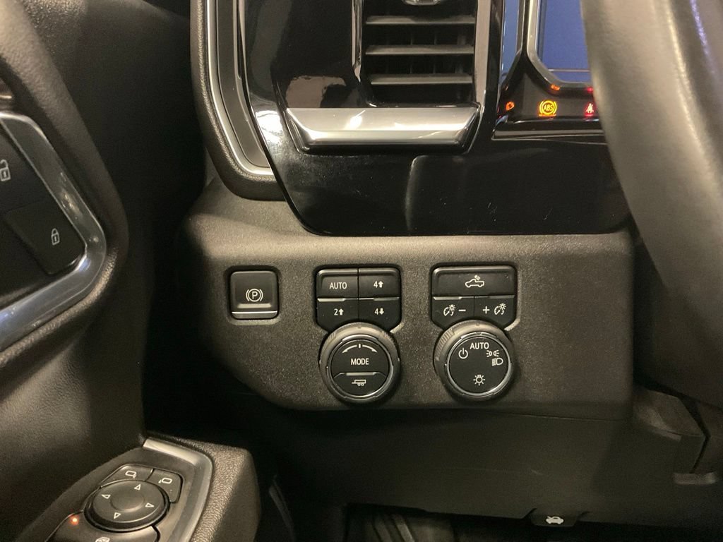 Used 2023 Chevrolet Silverado 1500 LT AWD/4WD image 10