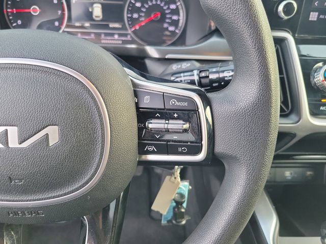 Used 2022 Kia Sorento LX image 17