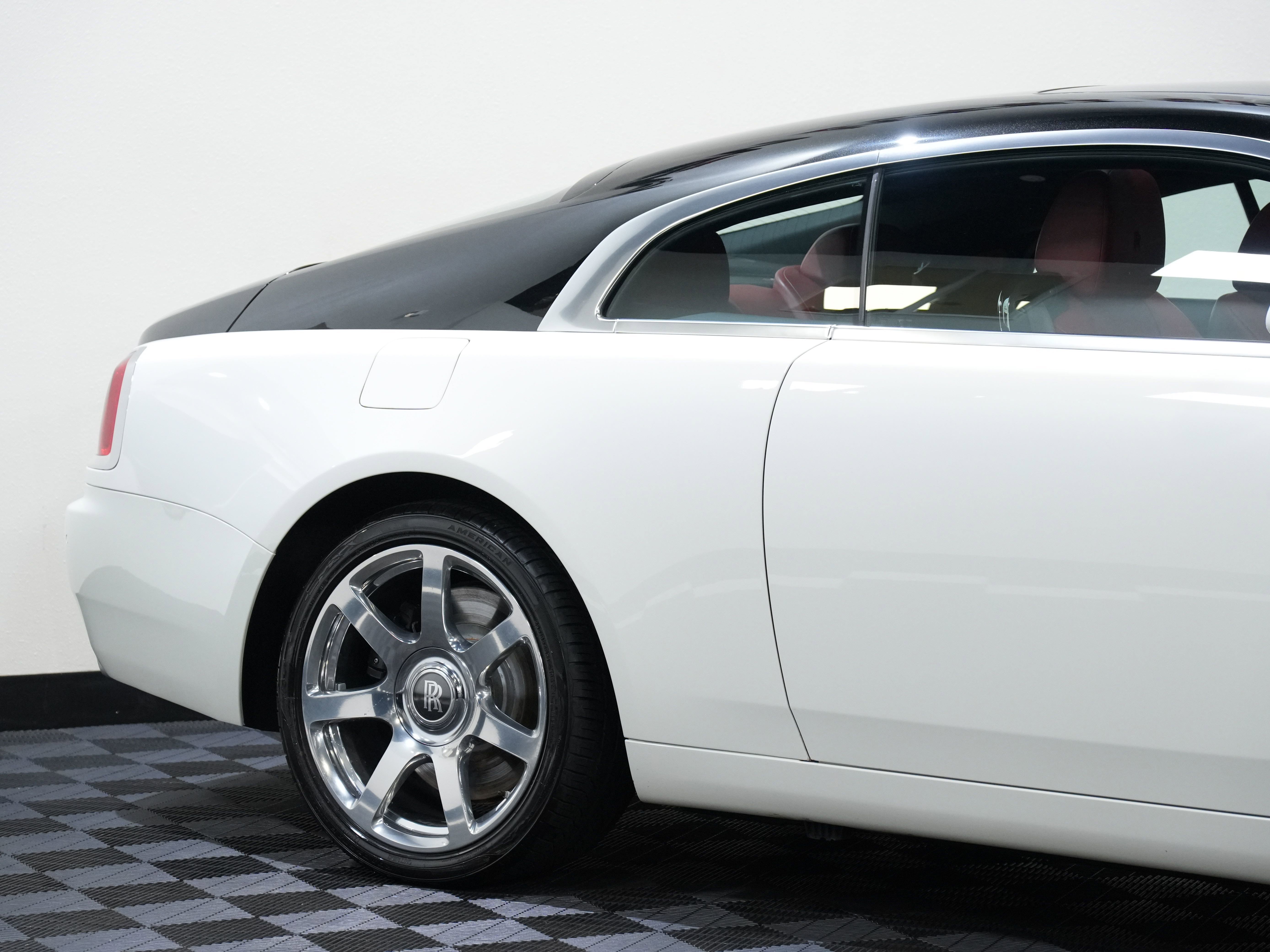 Used 2014 Rolls-Royce Wraith RWD image 17