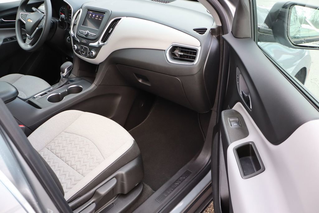 Used 2024 Chevrolet Equinox LS image 41