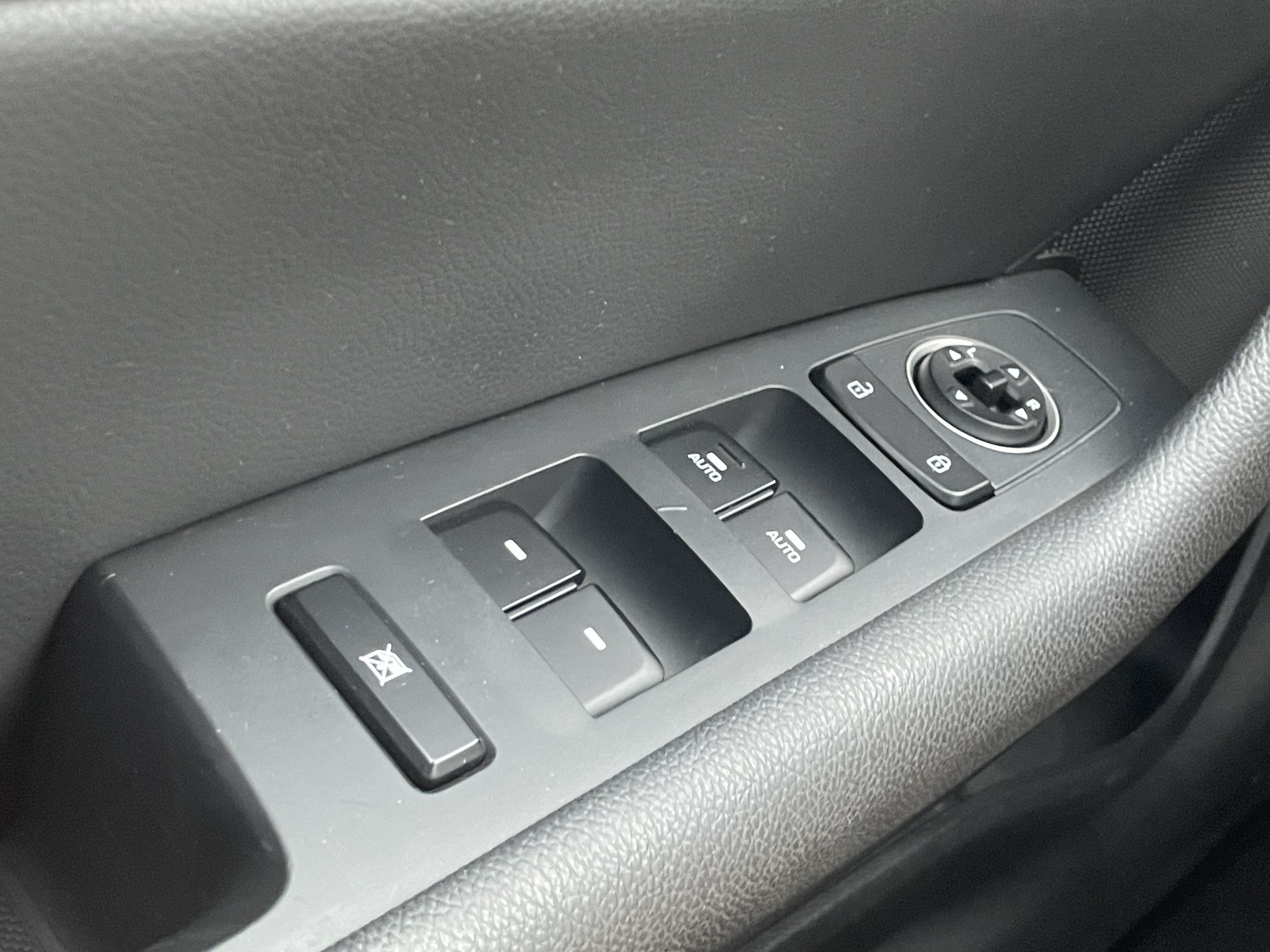 Used 2018 Hyundai Sonata Sport FWD image 16