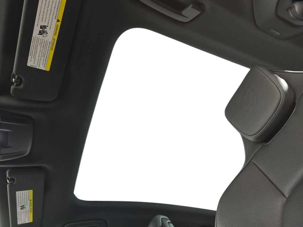 New 2026 Porsche Taycan image 28